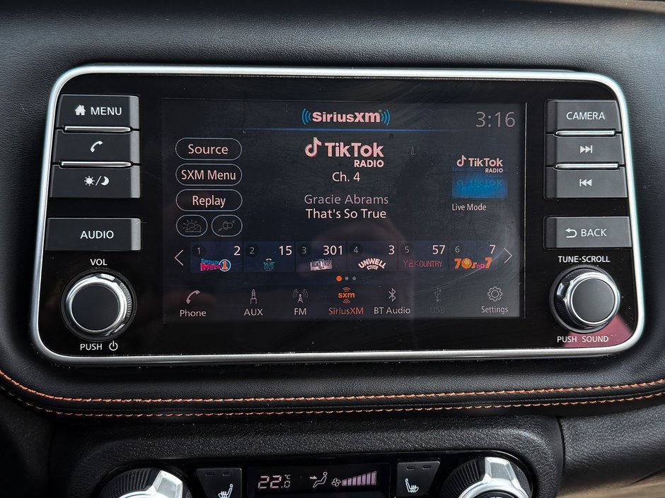 2020 Nissan Kicks SR-23