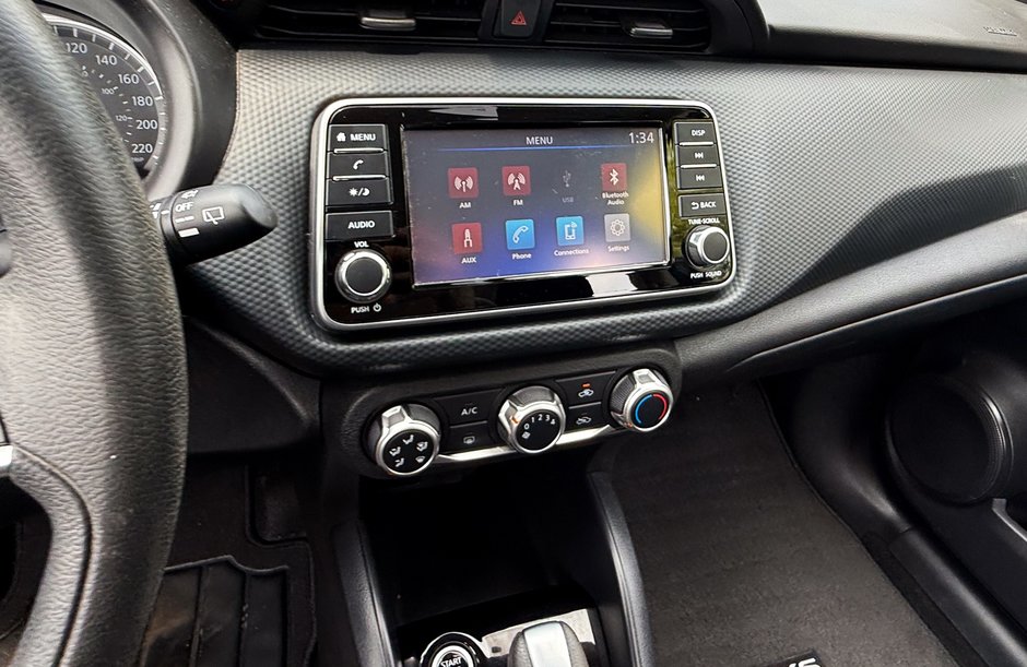 2021 Nissan Kicks S-19