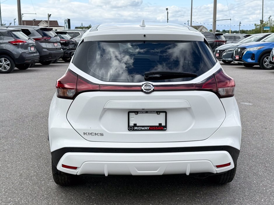 2021 Nissan Kicks S-6