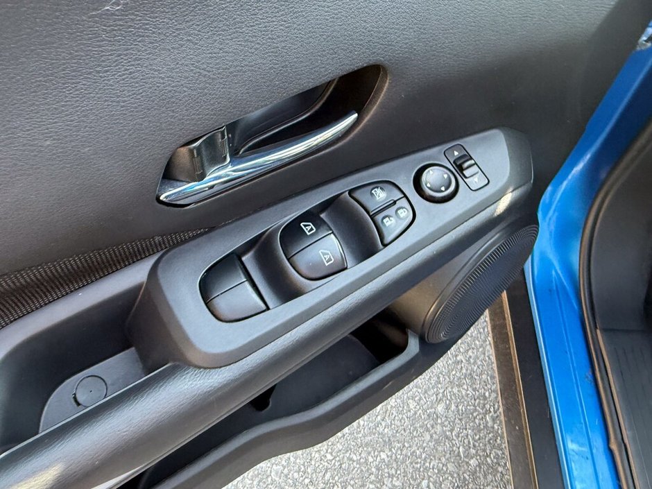 2022 Nissan Kicks SV-16