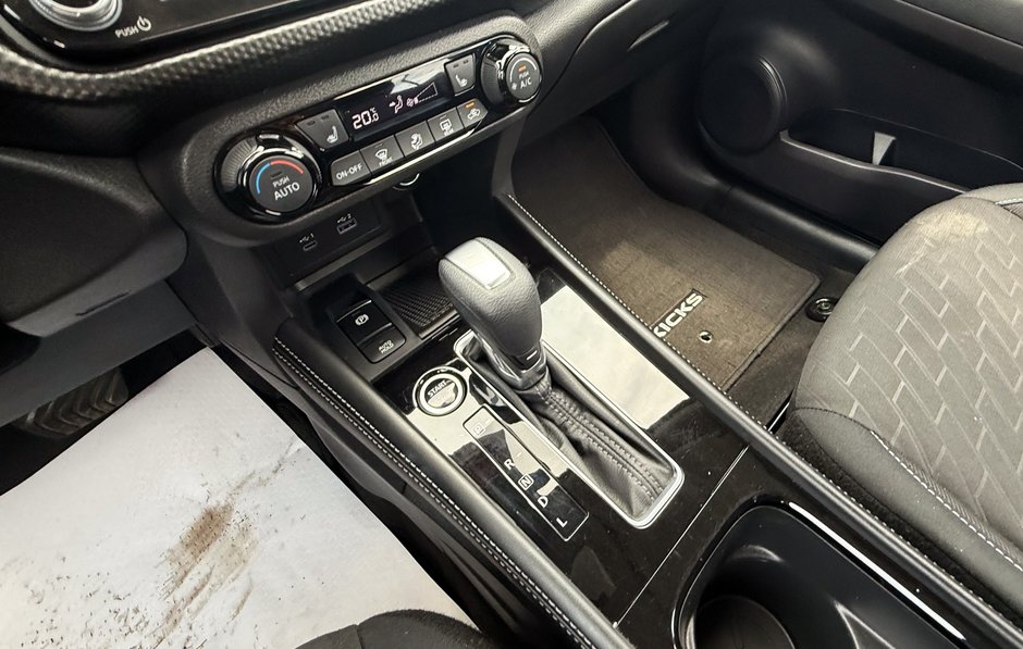 2023 Nissan Kicks SV-20