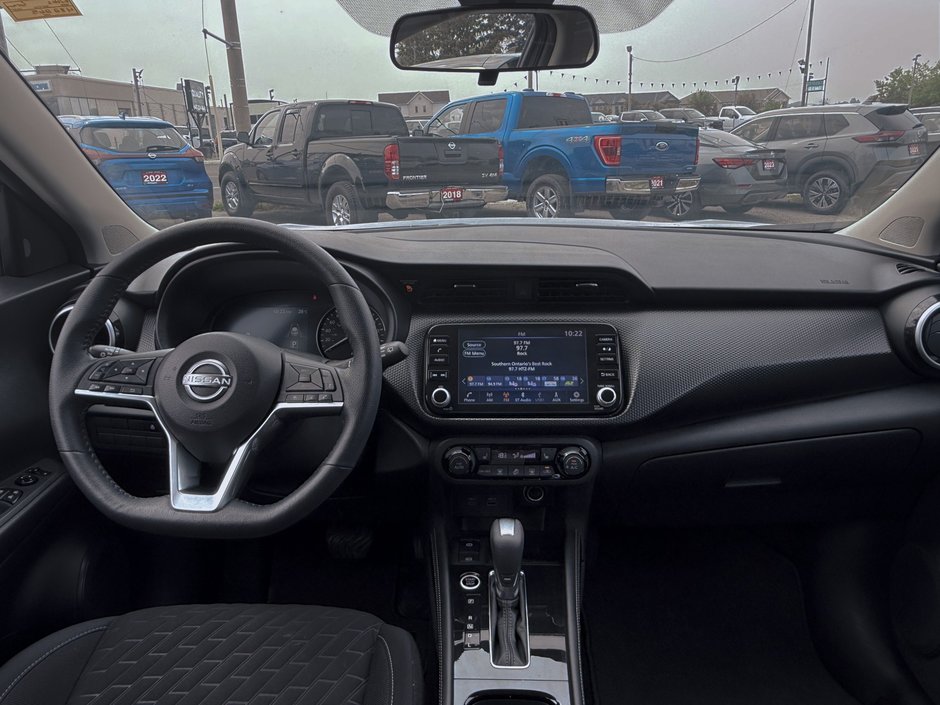 2023 Nissan Kicks SV-17