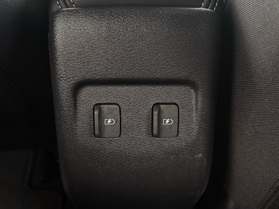 2023 Nissan Kicks SV-16