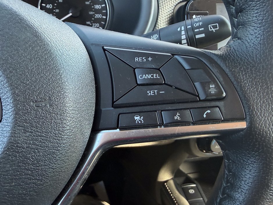 2023 Nissan Kicks SV-22