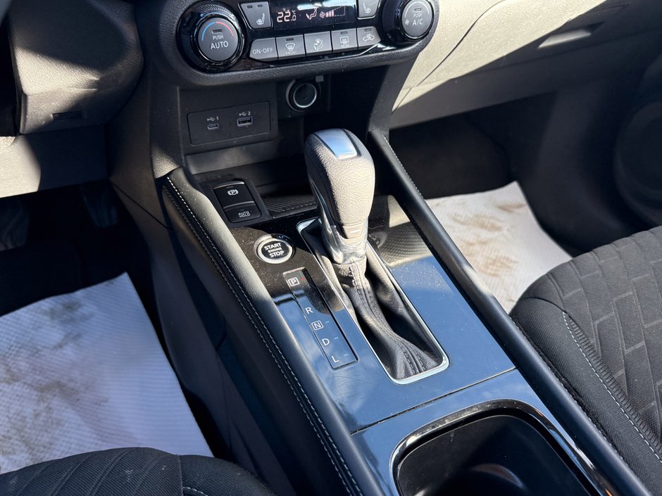 2023 Nissan Kicks SV-17