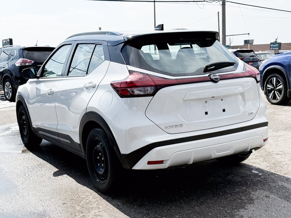 2023 Nissan Kicks SR-4