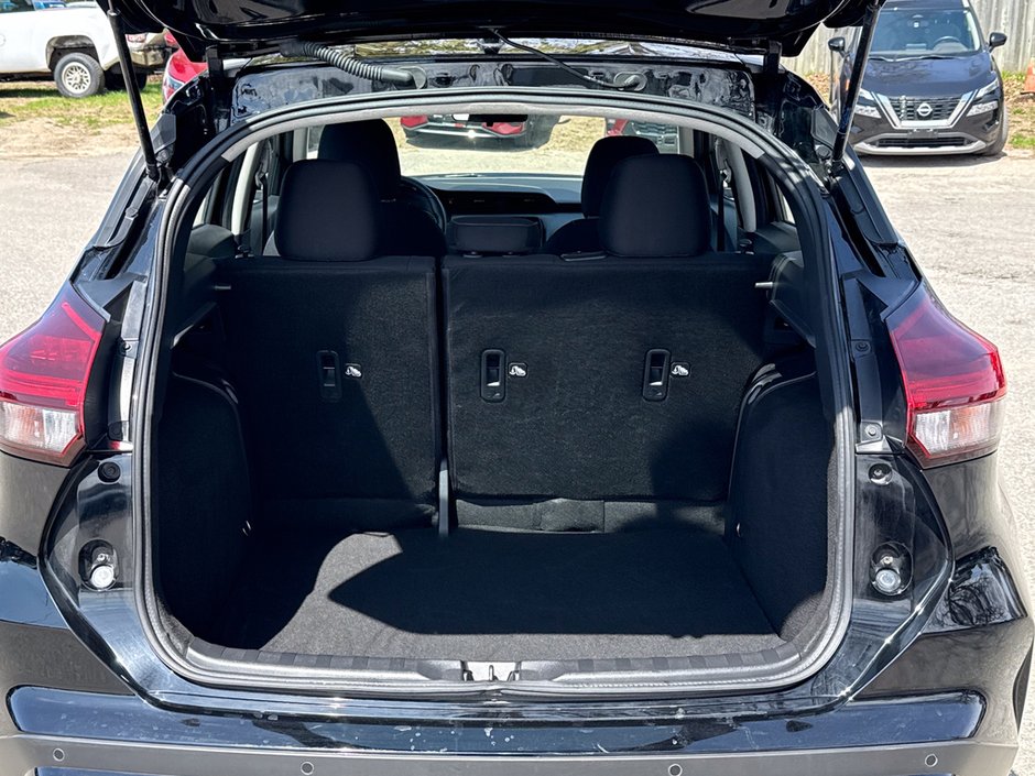 2023 Nissan Kicks SV-12