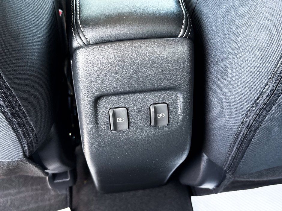 2023 Nissan Kicks SV-16