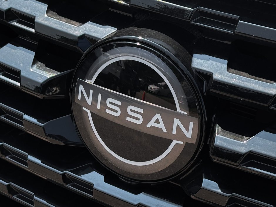 2024 Nissan Kicks SR-10
