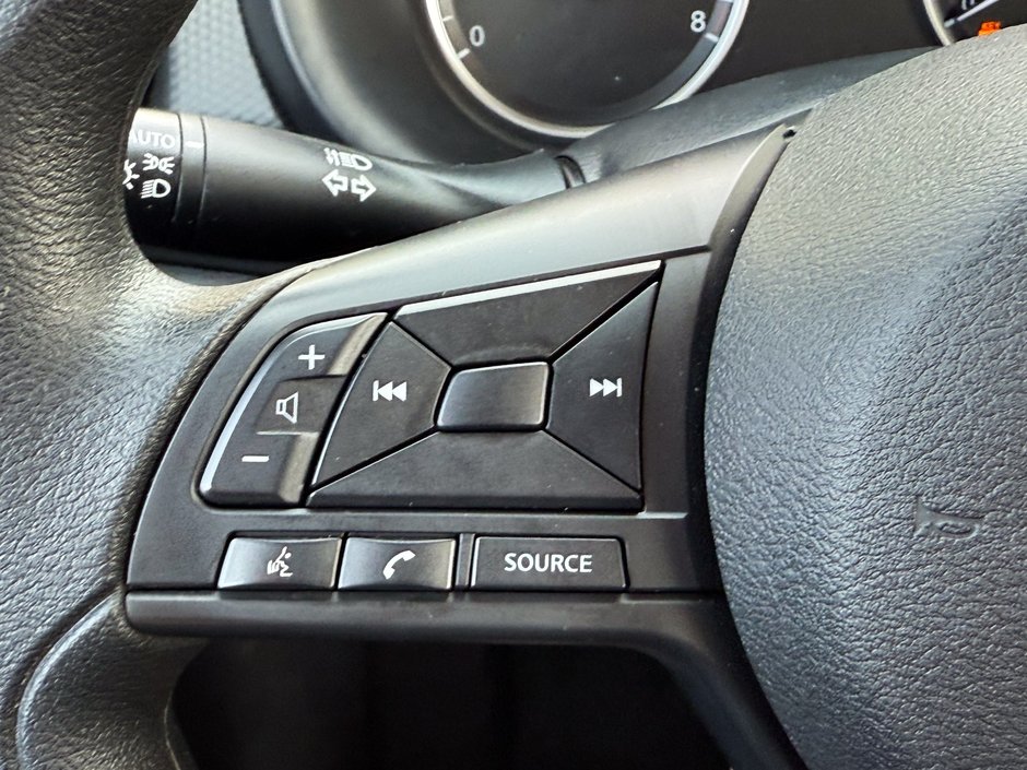 2024 Nissan Kicks S-23