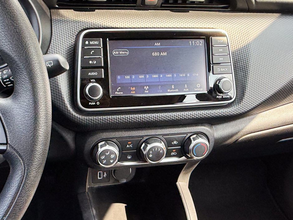 2024 Nissan Kicks S-19
