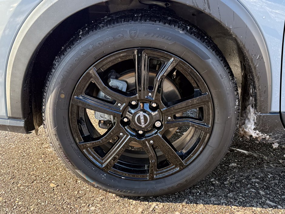 2024 Nissan Kicks SR-9