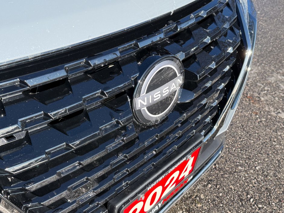 2024 Nissan Kicks SR-8