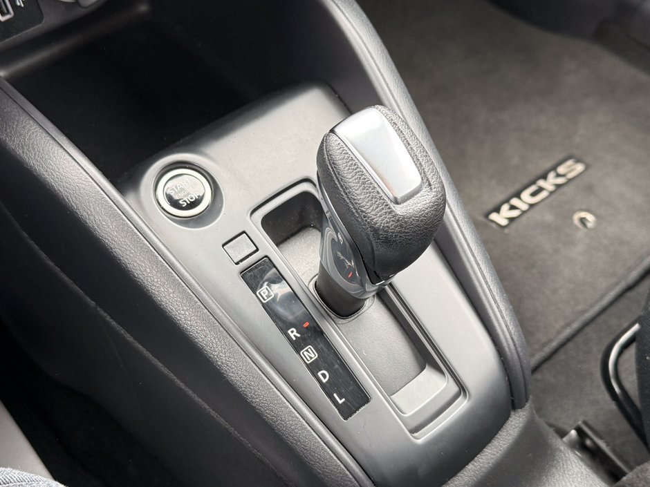2024 Nissan Kicks S-27