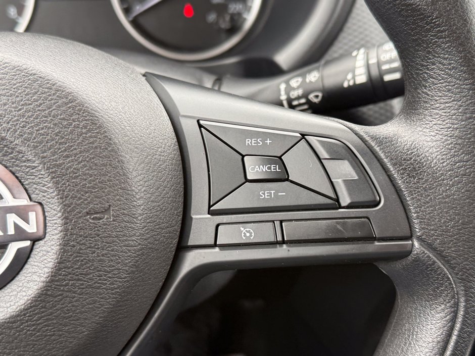 2024 Nissan Kicks S-23