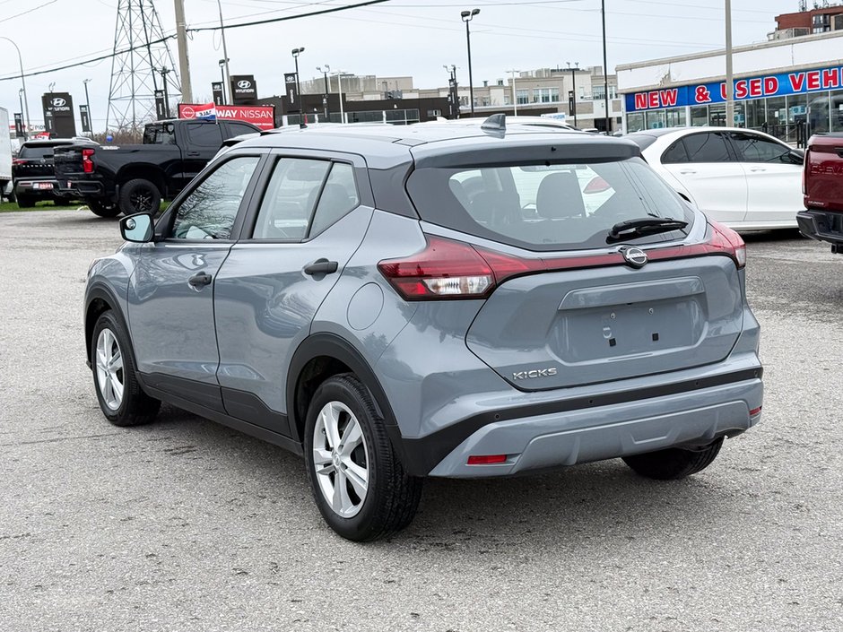2024 Nissan Kicks S-4