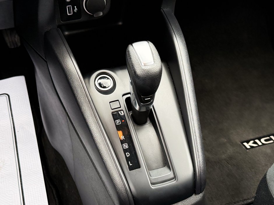 2024 Nissan Kicks S-21