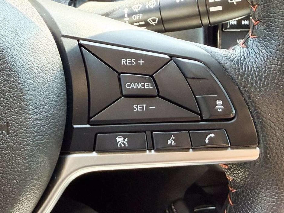 2024 Nissan Kicks SR-25