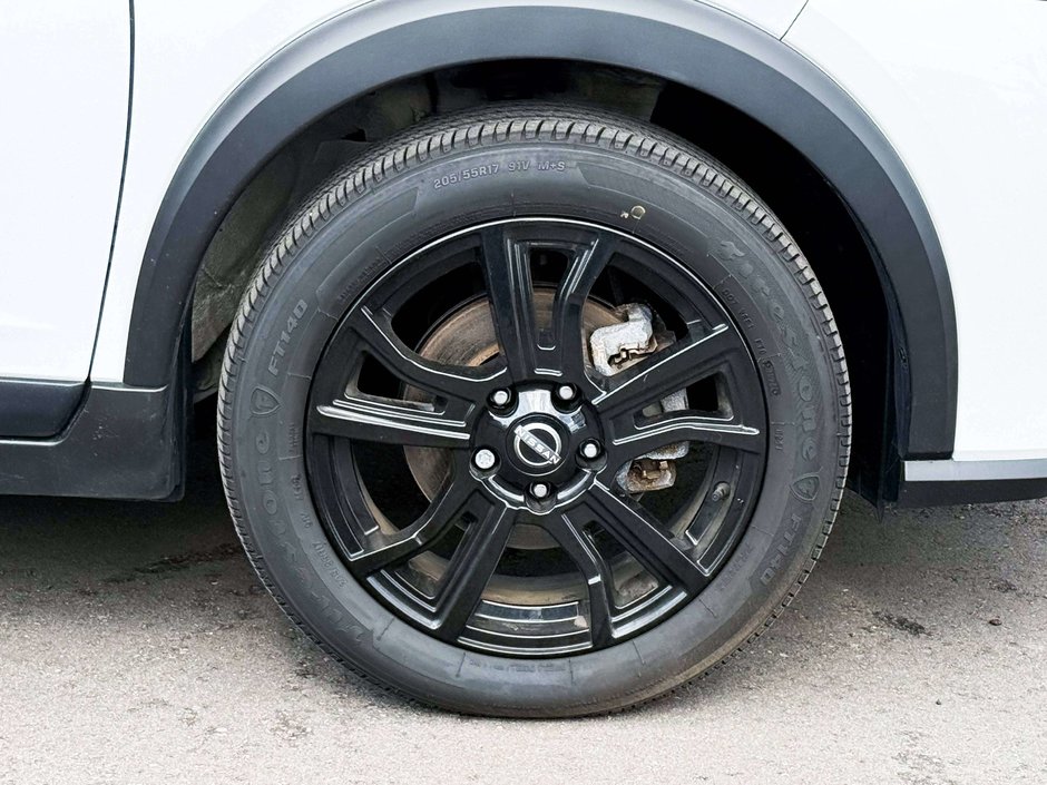 2024 Nissan Kicks SR-9