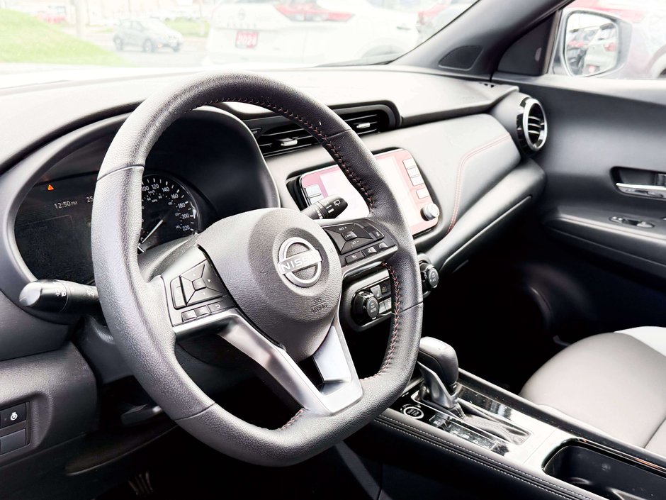 2024 Nissan Kicks SR-14