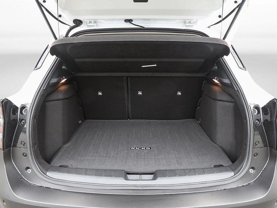 2026 Nissan Kicks SR Premium AWD-6