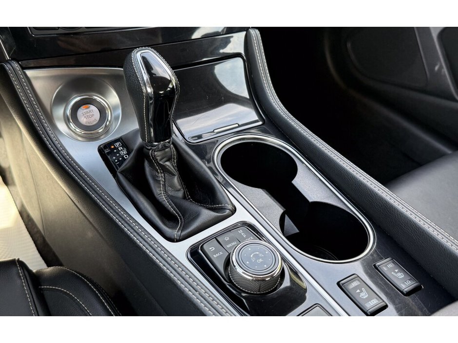 2023 Nissan Maxima SL-19