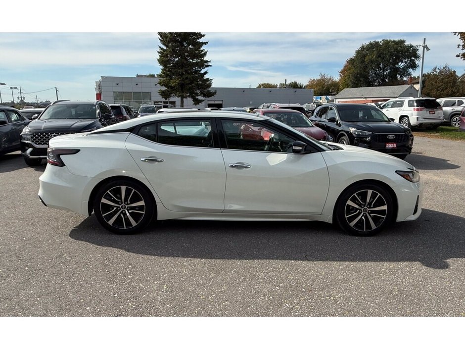 2023 Nissan Maxima SL-9