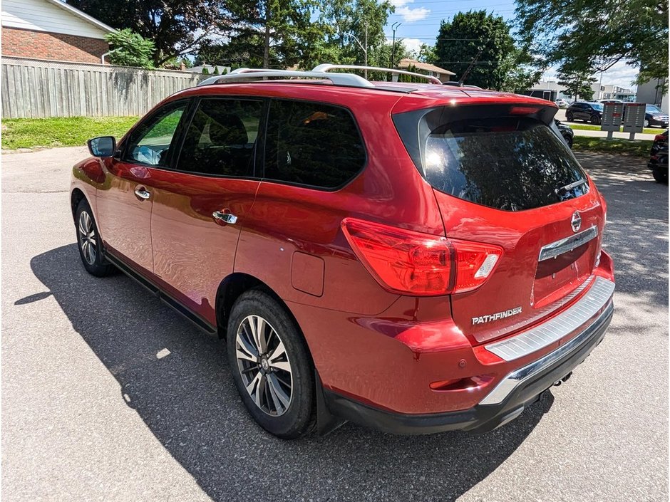 2018 Nissan Pathfinder SV-5