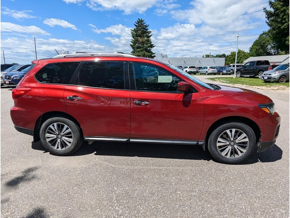 2018 Nissan Pathfinder SV-8