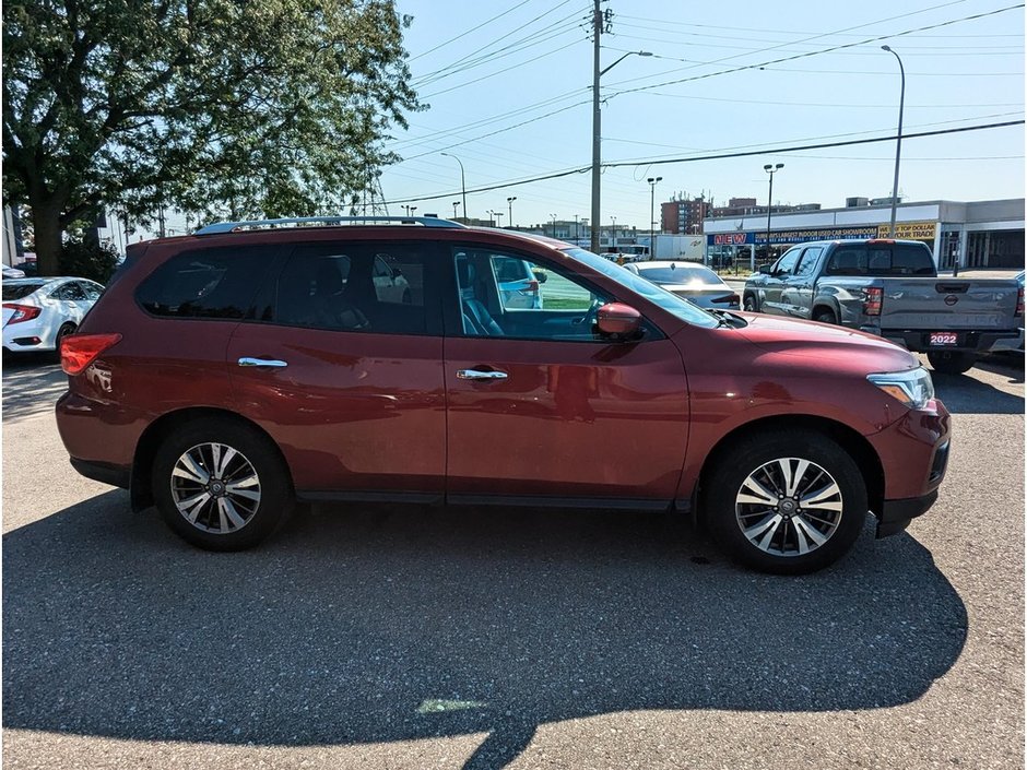 2019 Nissan Pathfinder SL-9