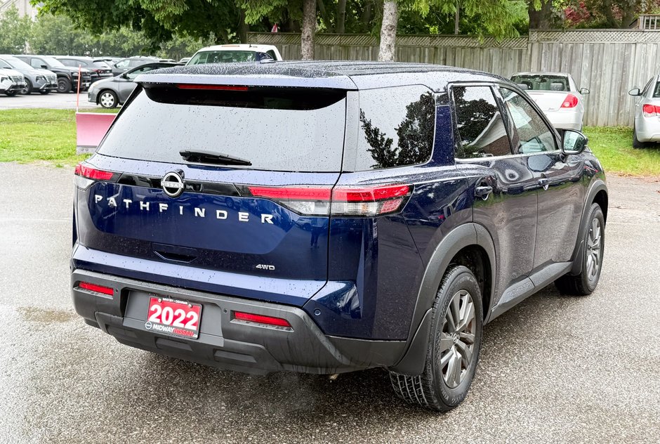 2022 Nissan Pathfinder S-7