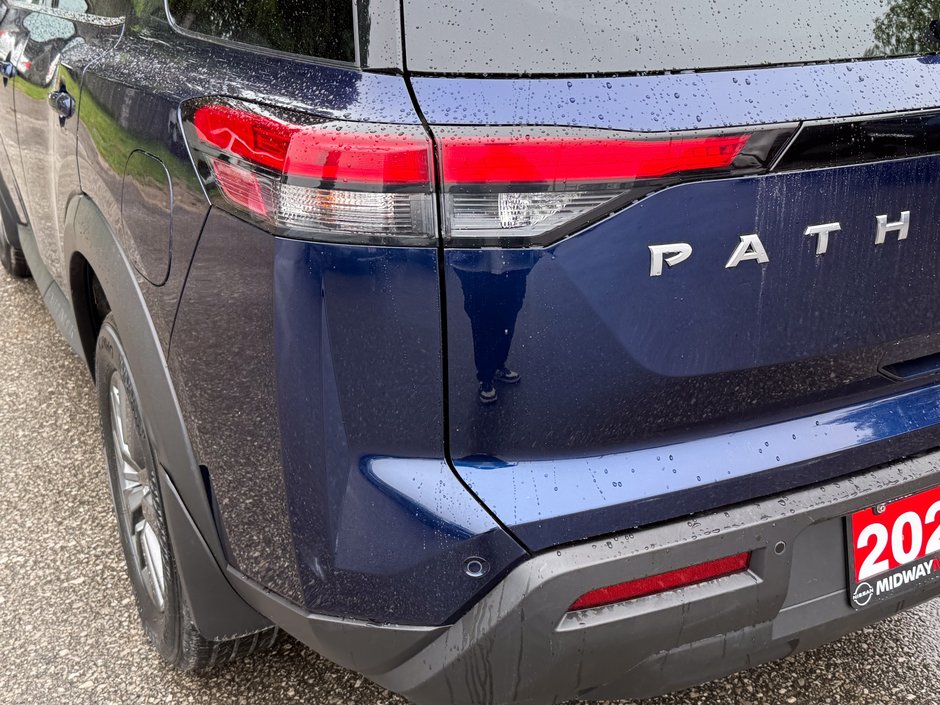 2022 Nissan Pathfinder S-12
