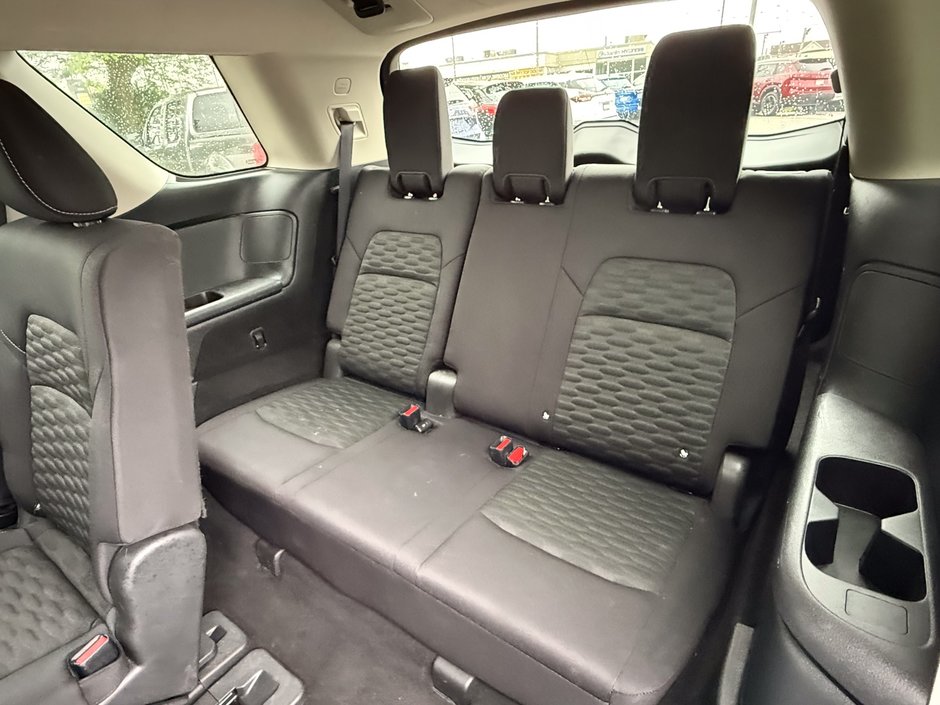 2022 Nissan Pathfinder S-16