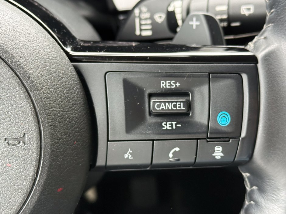 2022 Nissan Pathfinder S-25