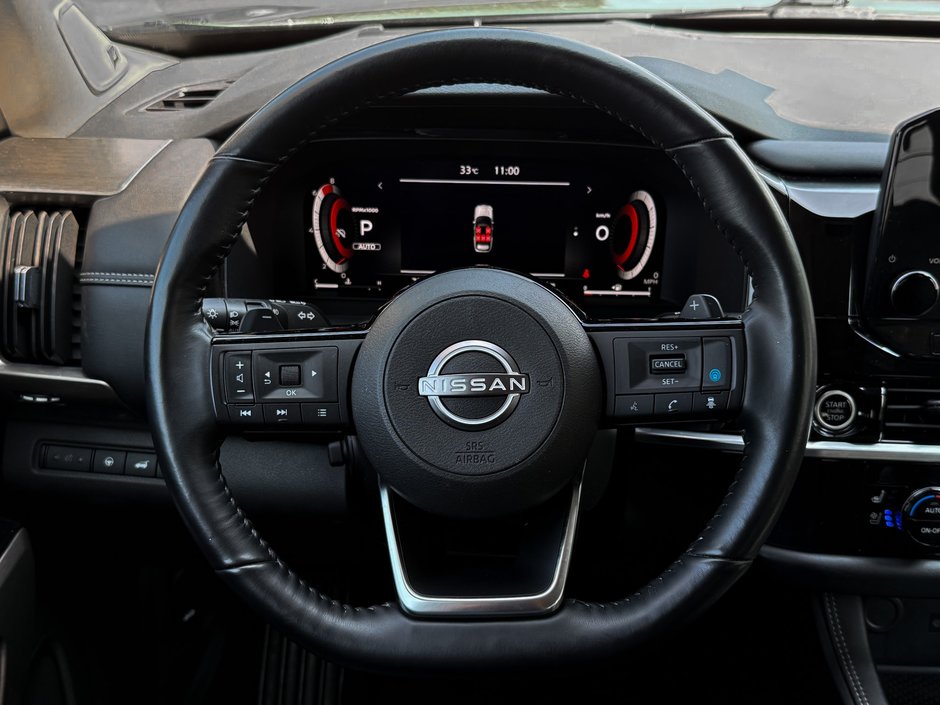 2023 Nissan Pathfinder Platinum-19
