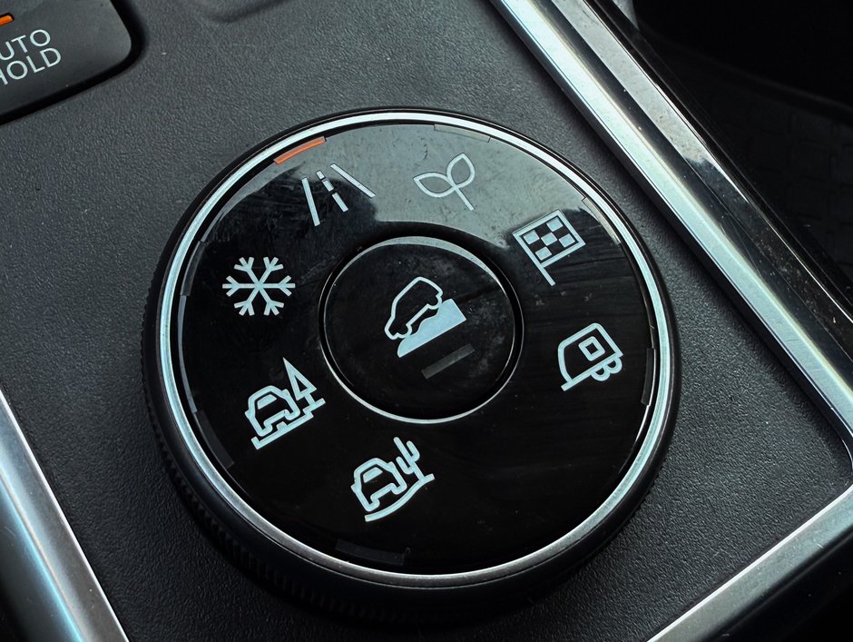 2023 Nissan Pathfinder Platinum-25