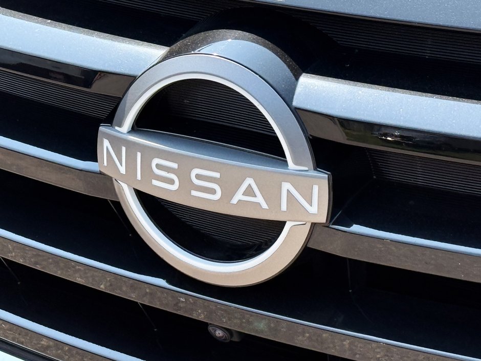 2023 Nissan Pathfinder Platinum-10
