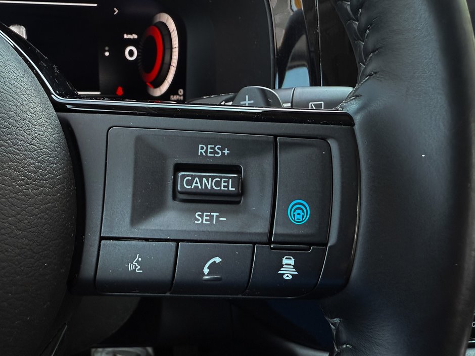 2023 Nissan Pathfinder Platinum-21