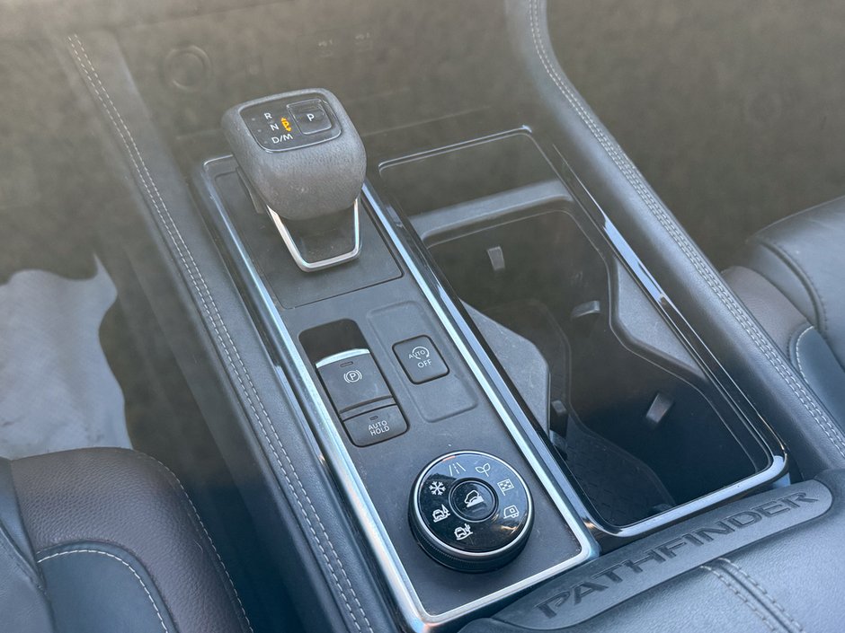 2023 Nissan Pathfinder Platinum-21