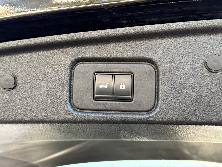 2023 Nissan Pathfinder Platinum-14