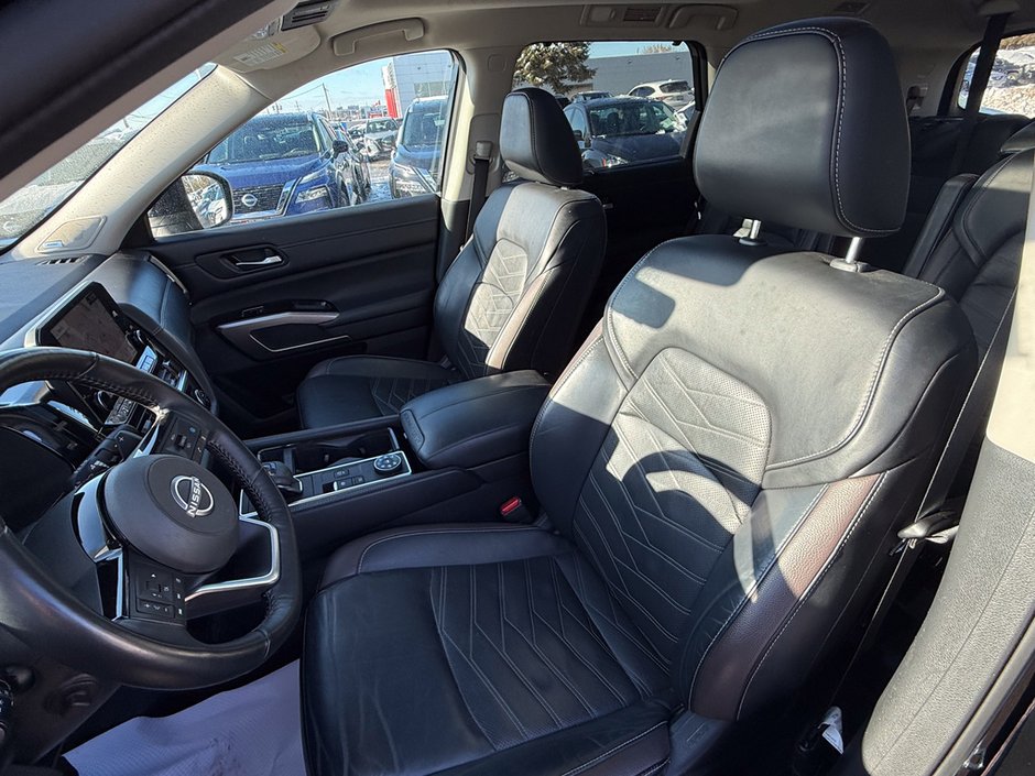 2023 Nissan Pathfinder Platinum-23