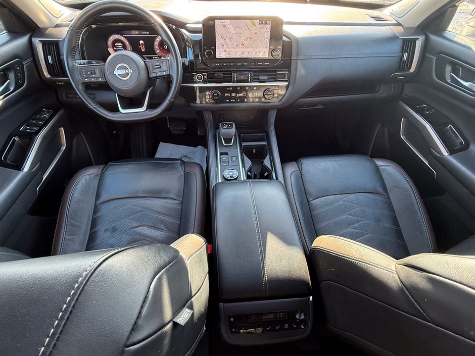 2023 Nissan Pathfinder Platinum-18