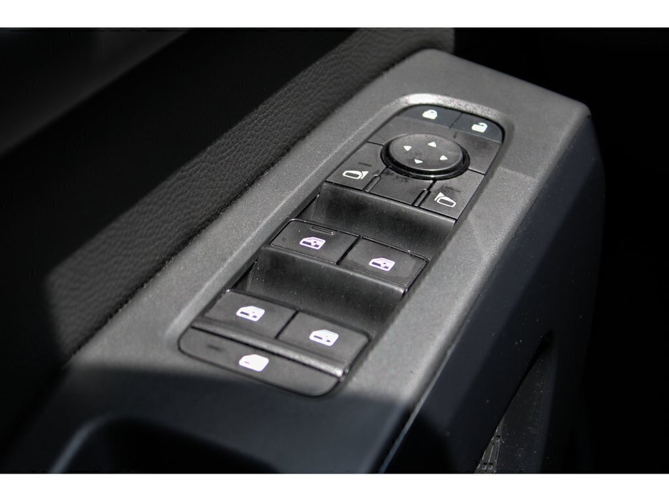2023 Nissan Pathfinder S-22