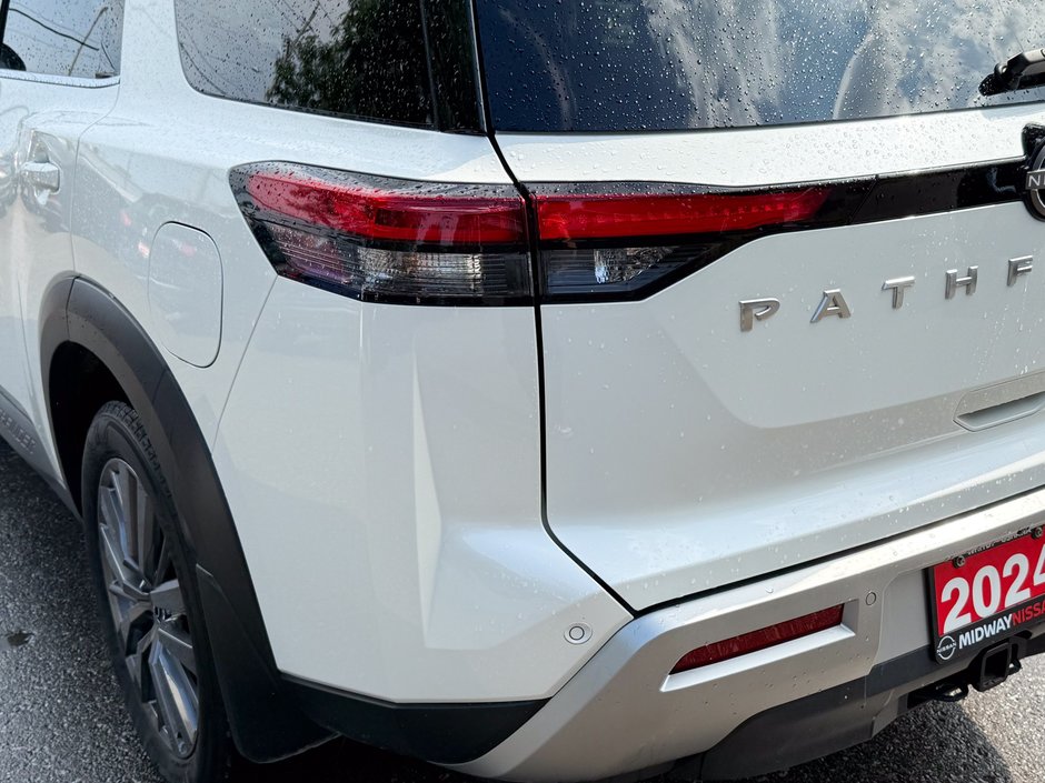 2024 Nissan Pathfinder SL-12