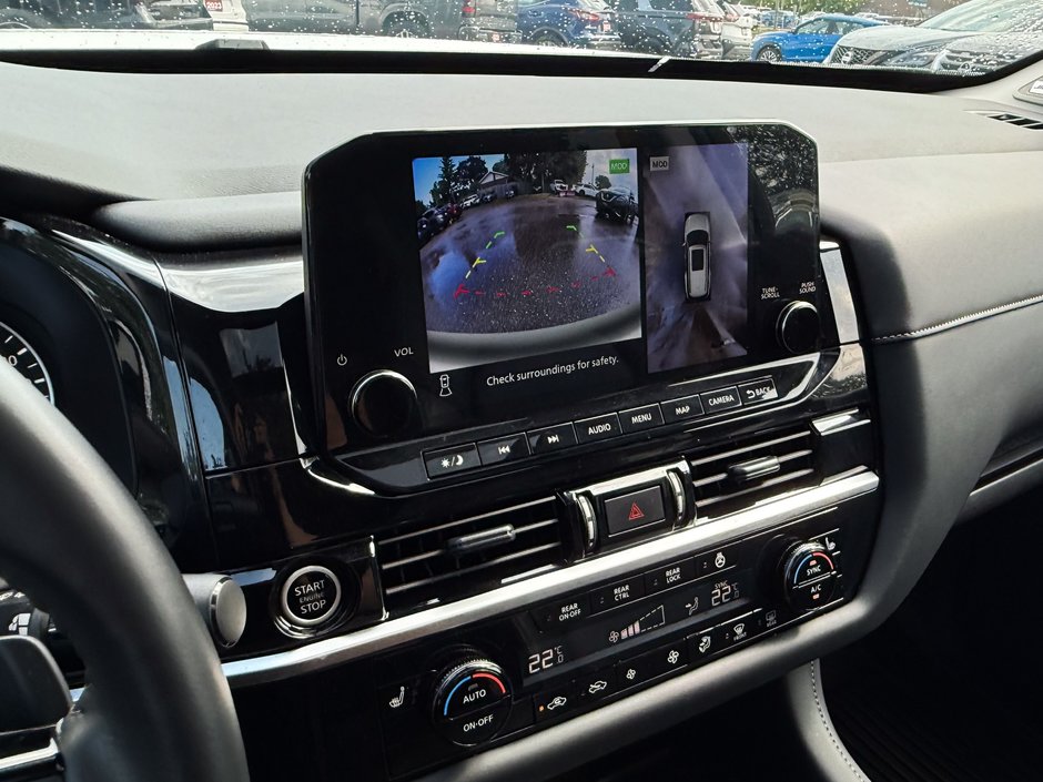 2024 Nissan Pathfinder SL-29