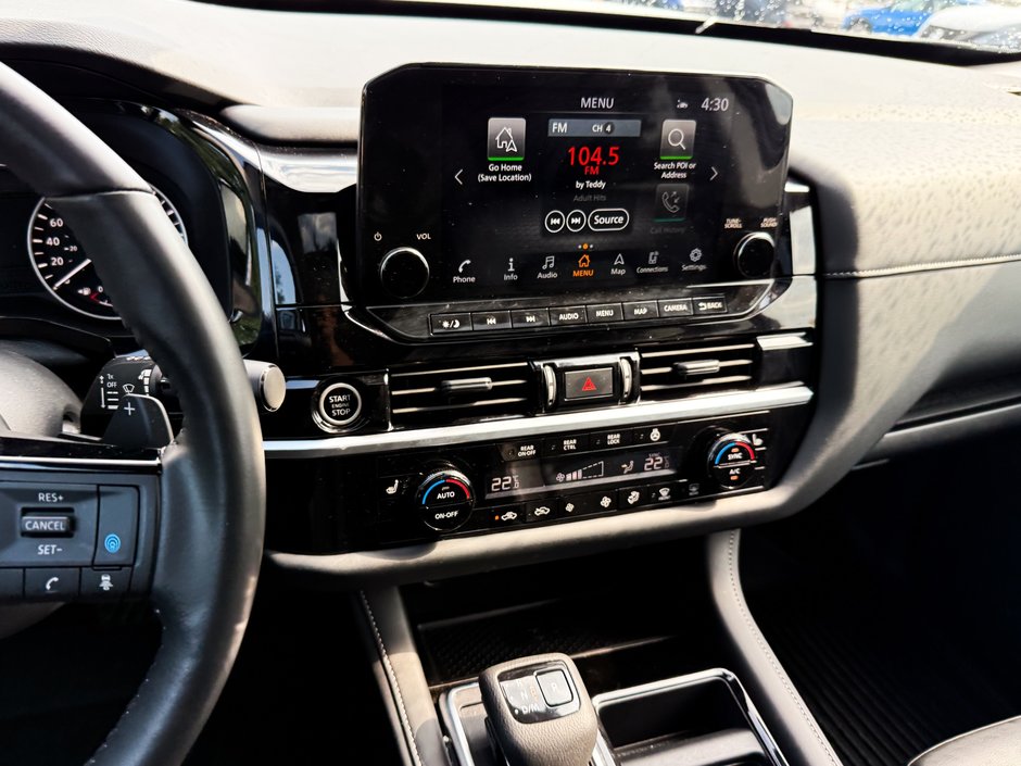 2024 Nissan Pathfinder SL-21