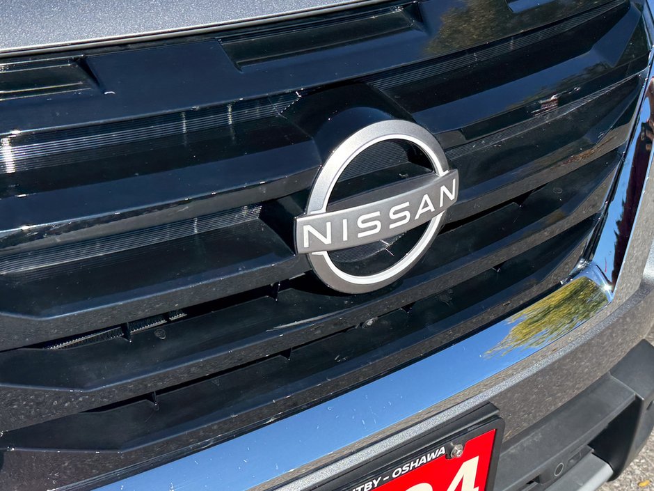 2024 Nissan Pathfinder SV-8