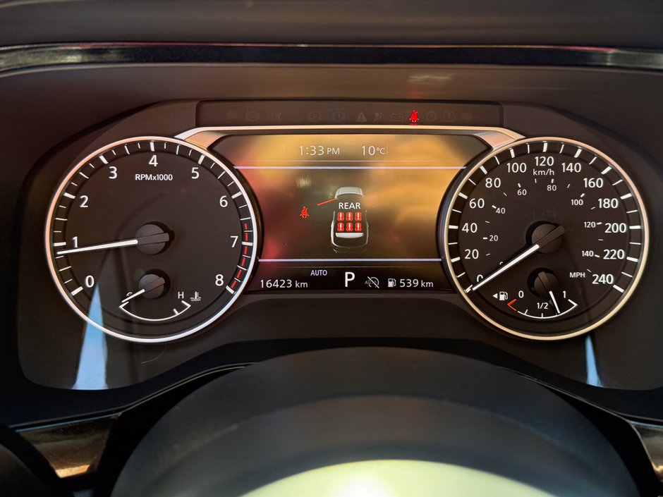 2024 Nissan Pathfinder SV-24