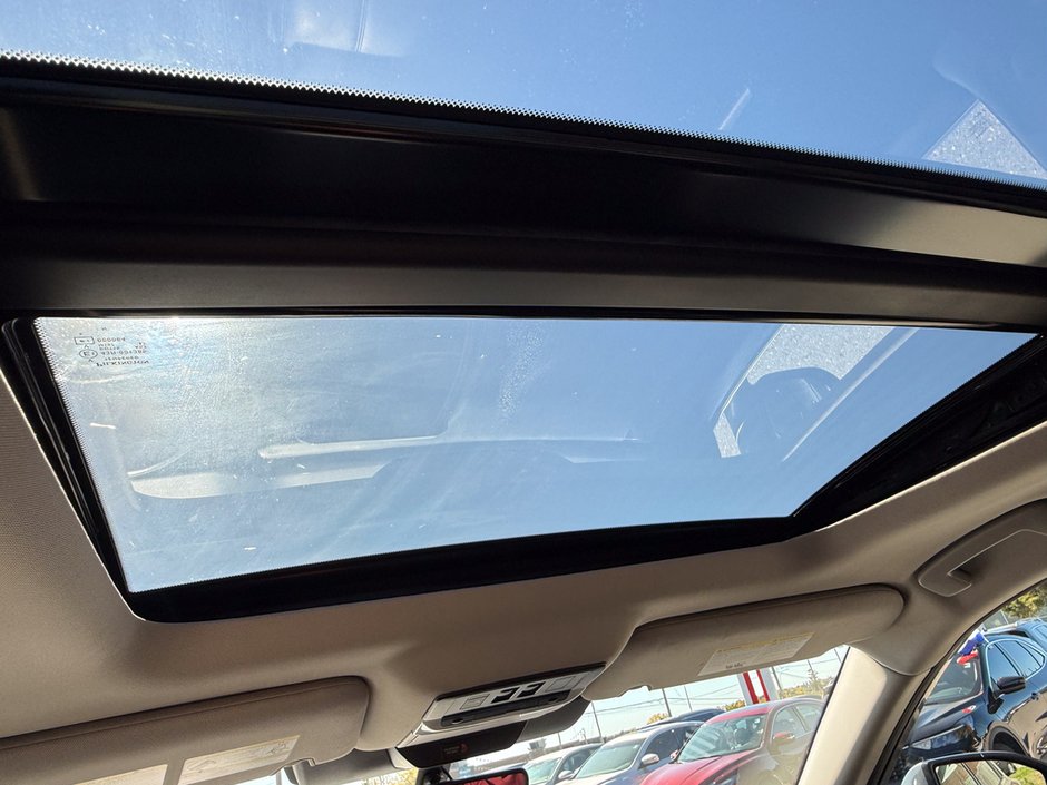 2024 Nissan Pathfinder SV-17