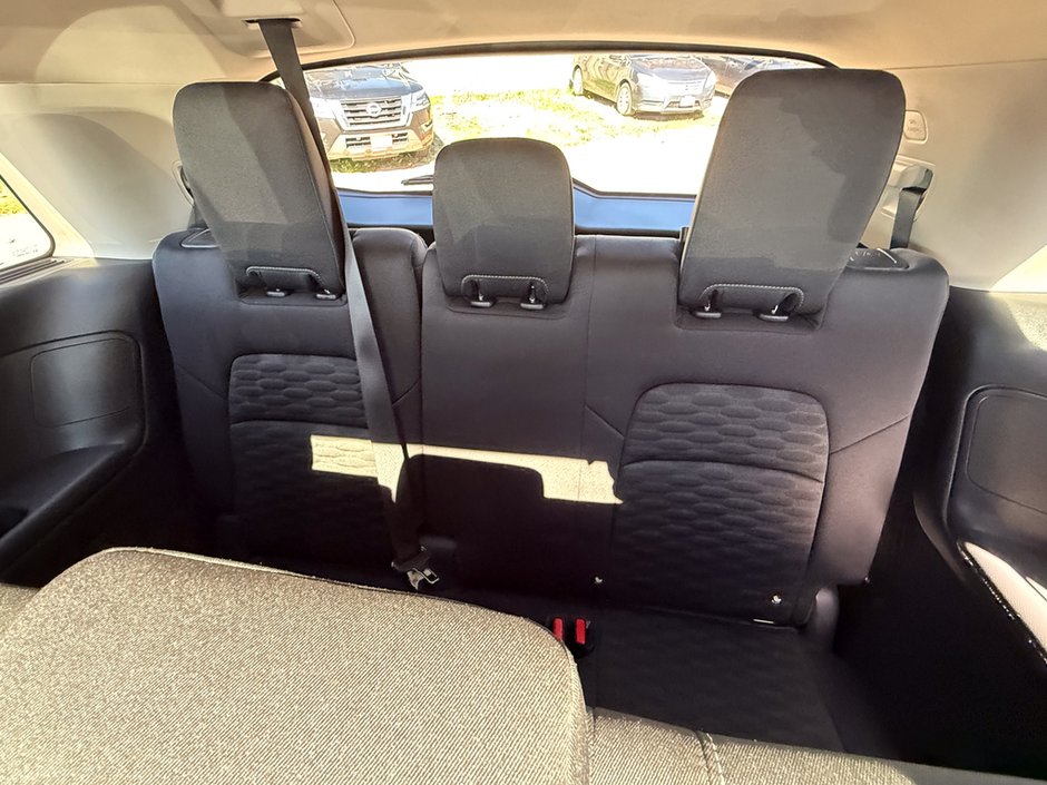 2024 Nissan Pathfinder SV-15